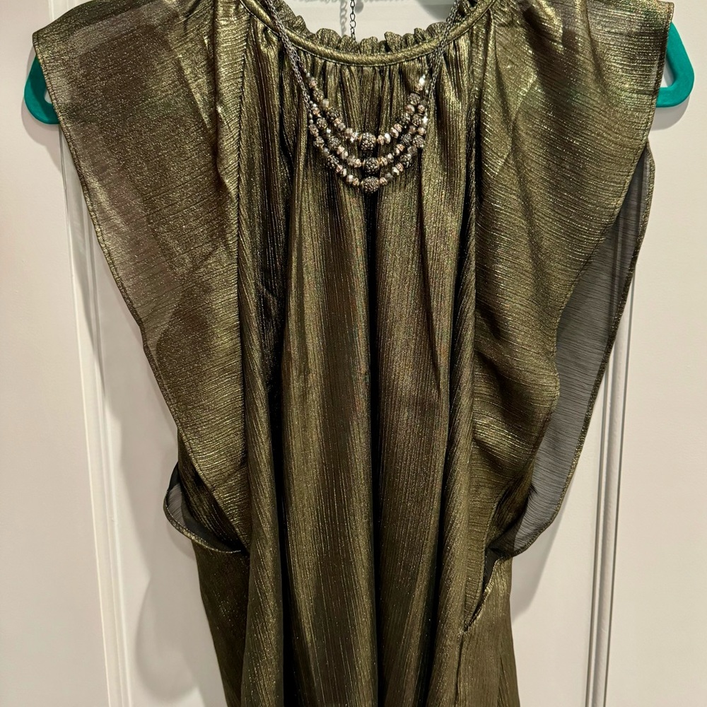 Shimmer Flutter Sleeve Shell Golden - Picture 4 of 6
